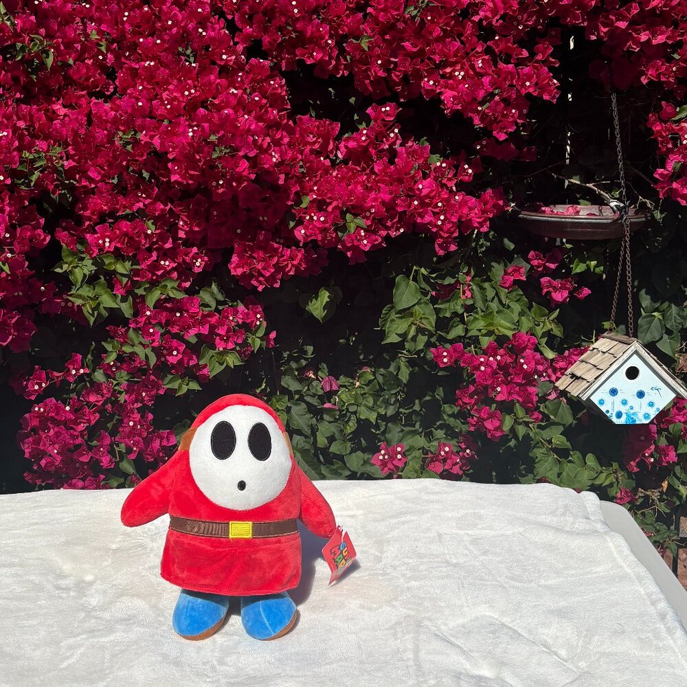 Cute Nintendo Super Mario Bros. Shy Guy Plush Toy (Limited Edition: 2018)